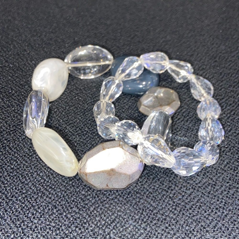2 bracelets
